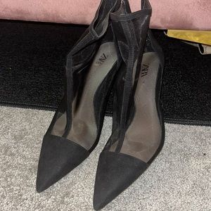 See-through Zara booty so cute size 40 I wear a 9 or 9 1/2 it’s great
